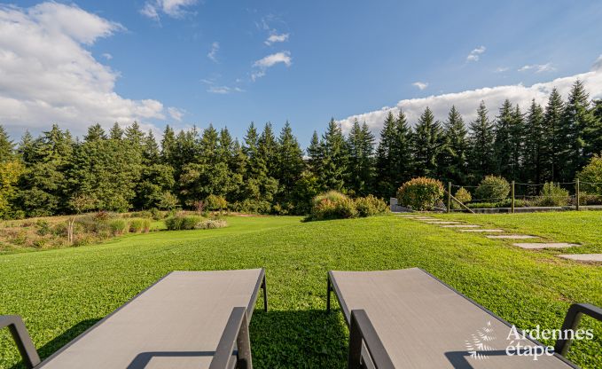 Spacieuse villa de luxe � Daverdisse pour 22 personnes avec 11 chambres, piscine int�rieure, sauna et jacuzzi