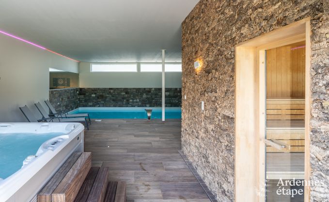 Spacieuse villa de luxe � Daverdisse pour 22 personnes avec 11 chambres, piscine int�rieure, sauna et jacuzzi