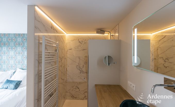 Spacieuse villa de luxe � Daverdisse pour 22 personnes avec 11 chambres, piscine int�rieure, sauna et jacuzzi