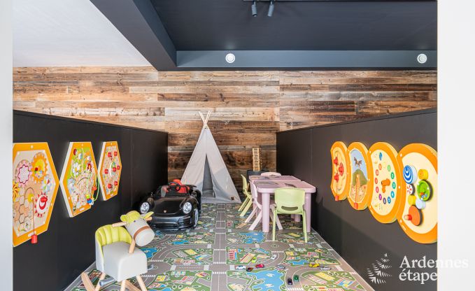 Villa de luxe Daverdisse, 10 chambres, 9 salles de bains, piscine, jacuzzi, sauna, salle de jeux, proche fort et rivire