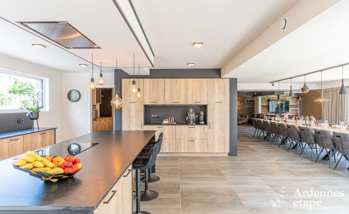 Villa de luxe Daverdisse, 10 chambres, 9 salles de bains, piscine, jacuzzi, sauna, salle de jeux, proche fort et rivire