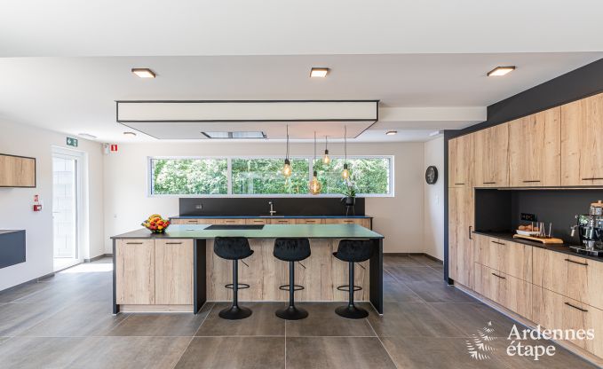 Villa de luxe Daverdisse, 10 chambres, 9 salles de bains, piscine, jacuzzi, sauna, salle de jeux, proche fort et rivire