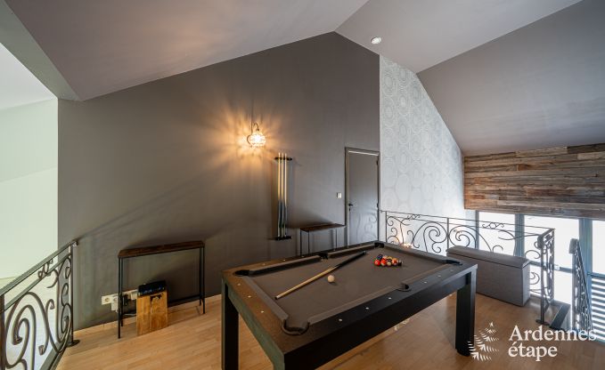 Grande villa de vacances  Daverdisse pour 14 personnes avec 5 chambres et salles de bains, installations de bien-tre et jardin priv