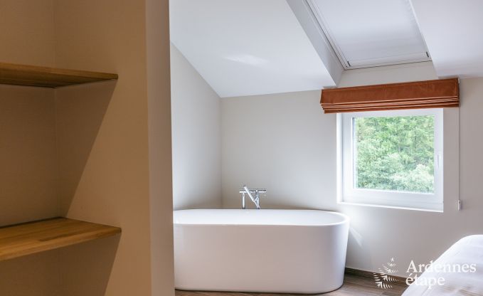 Spacieuse villa de luxe  Daverdisse pour 22 personnes avec 11 chambres, piscine intrieure, sauna et jacuzzi