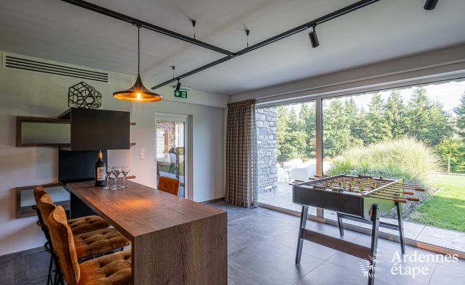 Spacieuse villa de luxe  Daverdisse pour 22 personnes avec 11 chambres, piscine intrieure, sauna et jacuzzi