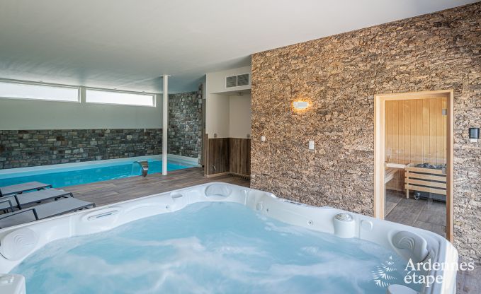 Spacieuse villa de luxe  Daverdisse pour 22 personnes avec 11 chambres, piscine intrieure, sauna et jacuzzi