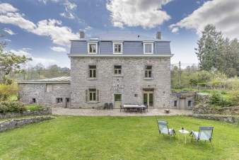 Villa charmante avec sauna et jardin à Dinant pour des groupes jusqu'à 12 personnes
