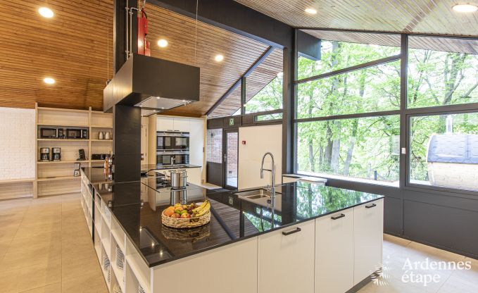 Gte insolite  Dinant pour 33 personnes en Ardenne