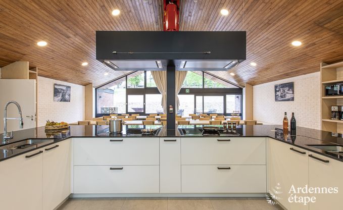 Gte insolite  Dinant pour 33 personnes en Ardenne