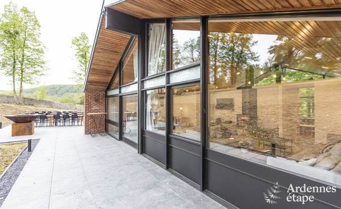 Gte insolite  Dinant pour 33 personnes en Ardenne