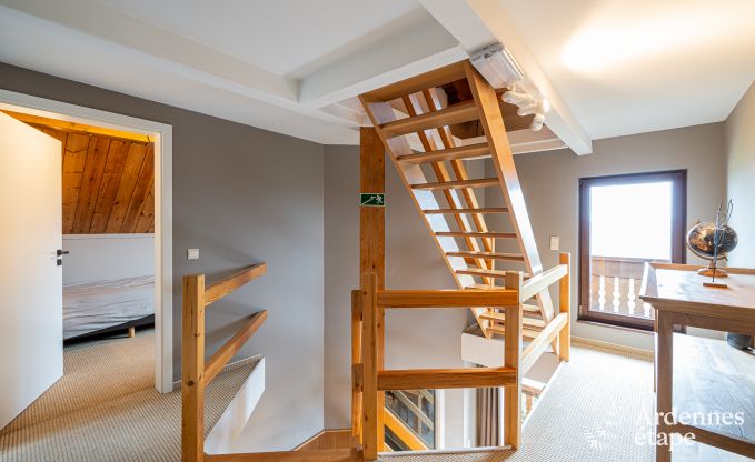 Chalet spacieux pour 14 personnes � Dion, Ardenne, 5 chambres, jardin privatif, terrasse avec vue, salle de jeux et confort optimal