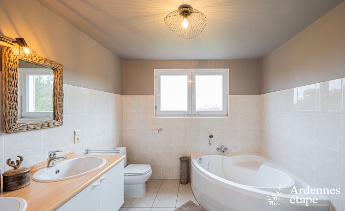 Chalet spacieux pour 14 personnes � Dion, Ardenne, 5 chambres, jardin privatif, terrasse avec vue, salle de jeux et confort optimal