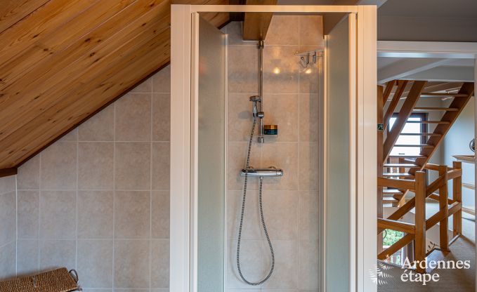 Chalet spacieux pour 14 personnes � Dion, Ardenne, 5 chambres, jardin privatif, terrasse avec vue, salle de jeux et confort optimal