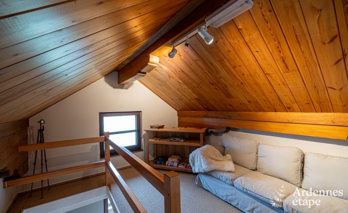 Chalet spacieux pour 14 personnes � Dion, Ardenne, 5 chambres, jardin privatif, terrasse avec vue, salle de jeux et confort optimal