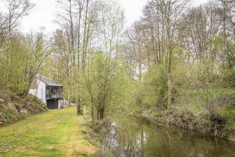 Chalet le long de l'eau à louer pour 2/3 p. en Ardenne (Doische)