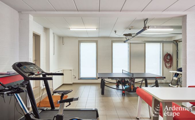 Maison de vacances  Doische : sjour confortable pour 19 personnes avec salle de jeux, jardin priv et proche de Dinant