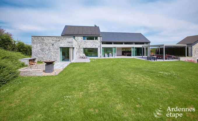 Maison de vacances  Doische : sjour confortable pour 19 personnes avec salle de jeux, jardin priv et proche de Dinant