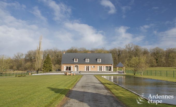 Villa de Luxe à Doische pour 9 personnes en Ardenne