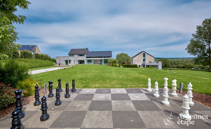 Maison de vacances  Doische : sjour confortable pour 19 personnes avec salle de jeux, jardin priv et proche de Dinant