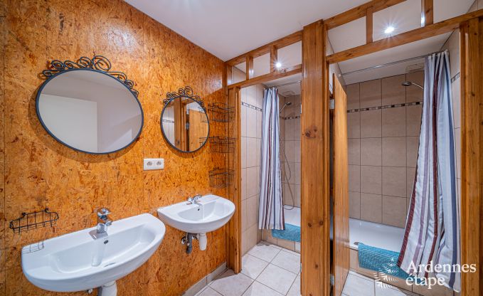 Maison de vacances � Drubuy (M�an), Ardenne, 7 chambres, 3 salles de bain, 19 personnes, jardin privatif, �quipements enfants et loisirs