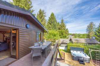 Chalet dans les bois à Durbuy (Ardenne) pour 4/8 personnes