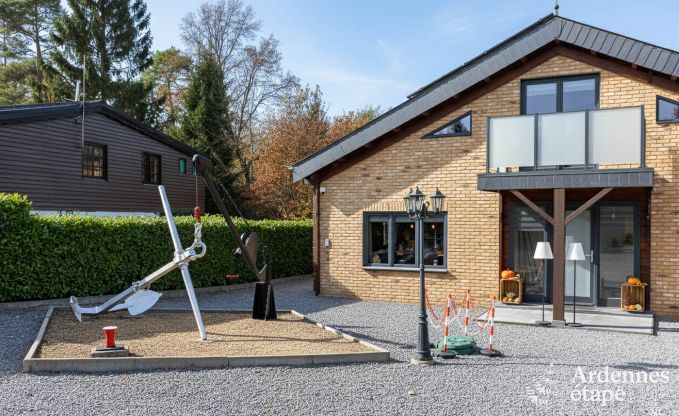 Grande maison de vacances prs de Durbuy pour 9 personnes avec jacuzzi couvert, jardin cltur et espace de jeux