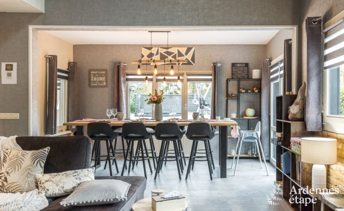 Grande maison de vacances prs de Durbuy pour 9 personnes avec jacuzzi couvert, jardin cltur et espace de jeux