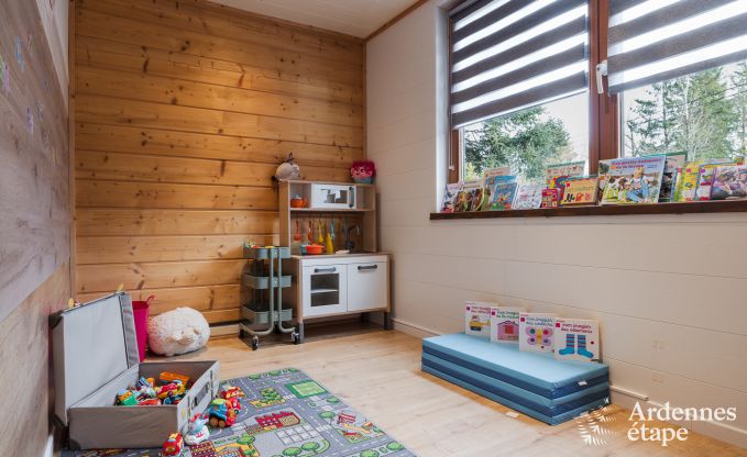 Grande maison de vacances prs de Durbuy pour 9 personnes avec jacuzzi couvert, jardin cltur et espace de jeux