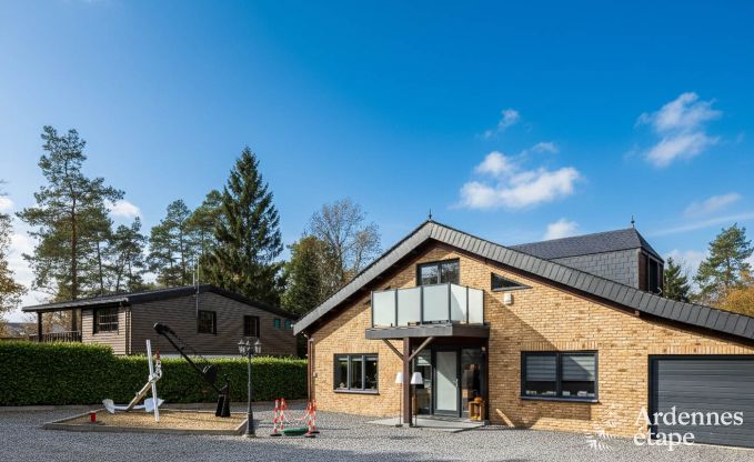 Grande maison de vacances prs de Durbuy pour 9 personnes avec jacuzzi couvert, jardin cltur et espace de jeux