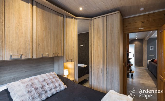 Grande maison de vacances prs de Durbuy pour 9 personnes avec jacuzzi couvert, jardin cltur et espace de jeux