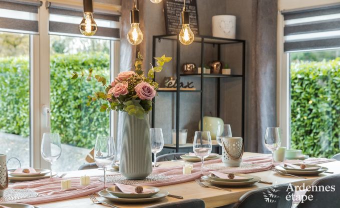 Grande maison de vacances prs de Durbuy pour 9 personnes avec jacuzzi couvert, jardin cltur et espace de jeux