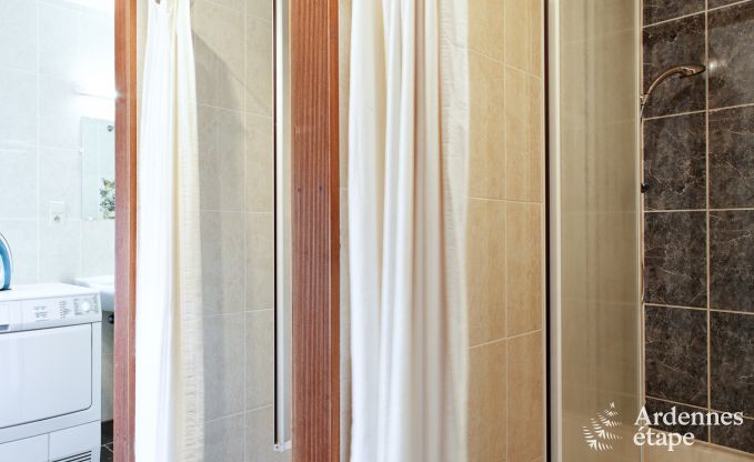 Maison de vacances spacieuse � Durbuy : h�bergement pour 26 personnes avec �quipements modernes en Ardenne