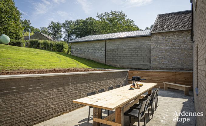 Maison de vacances � Durbuy pour 14 personnes avec 5 chambres, 4 salles de bain et jardin priv�