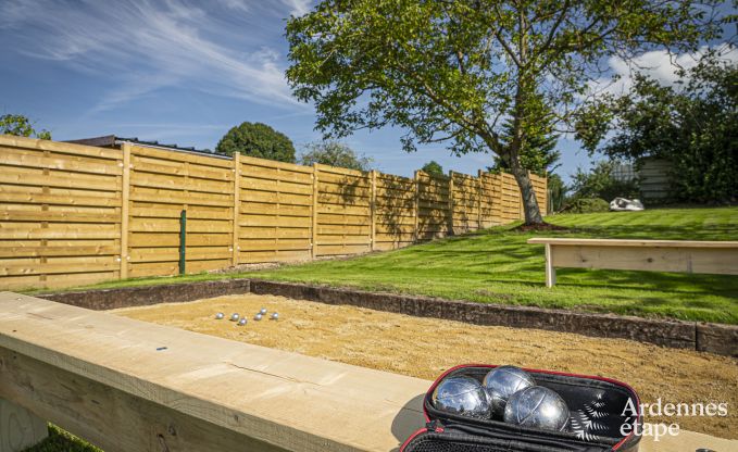 Maison de vacances � Durbuy pour 14 personnes avec 5 chambres, 4 salles de bain et jardin priv�