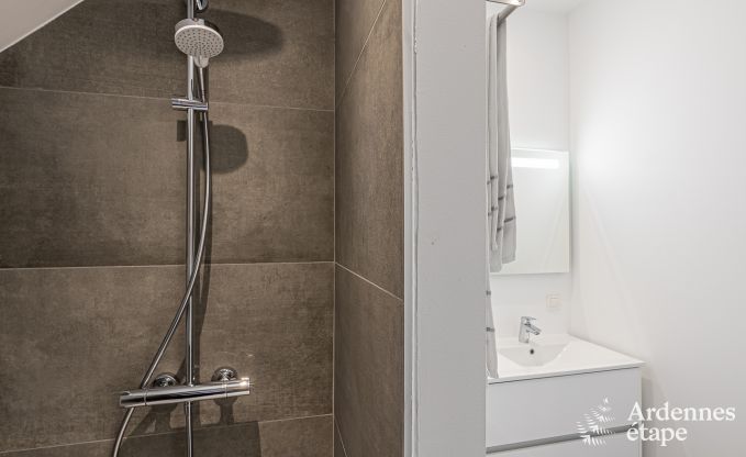 Maison de vacances � Durbuy pour 14 personnes avec 5 chambres, 4 salles de bain et jardin priv�