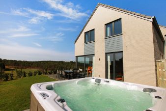 Maison de vacances à Durbuy pour 6 personnes avec jacuzzi et jardin