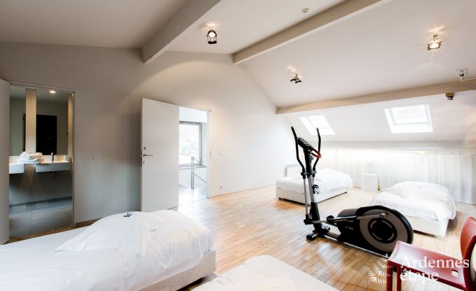 S�jour m�morable � Durbuy : Maison de vacances spacieuse pour 18 personnes avec �quipements de luxe en plein c�ur de l'Ardenne