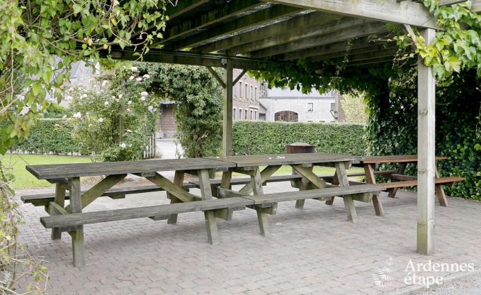 Grande maison de vacances  la ferme  Durbuy, 8 chambres, 7 salles de bain, jardin priv, quipements pour familles et cyclistes, Ardenne