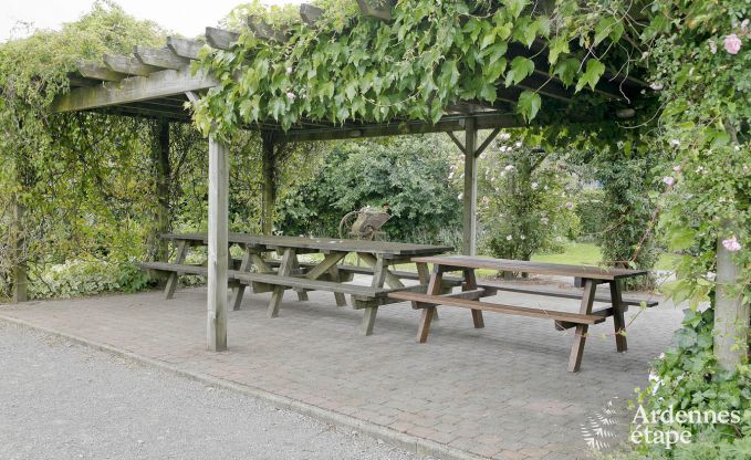 Grande maison de vacances � la ferme � Durbuy, 8 chambres, 7 salles de bain, jardin priv�, �quipements pour familles et cyclistes, Ardenne