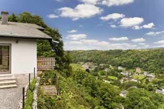 Villa de vacances 4.5 étoiles avec vue et sauna à louer à Durbuy