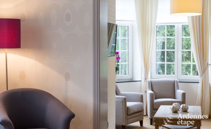 Villa de luxe � Durbuy : h�bergement pour 15 personnes avec piscine, spa et nature en Ardenne