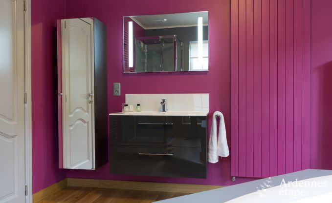 Villa de luxe � Durbuy : h�bergement pour 15 personnes avec piscine, spa et nature en Ardenne