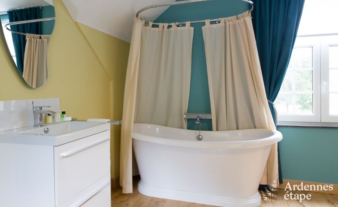 Villa de luxe � Durbuy : h�bergement pour 15 personnes avec piscine, spa et nature en Ardenne