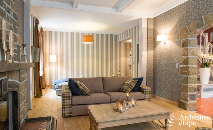 Villa de luxe � Durbuy : h�bergement pour 15 personnes avec piscine, spa et nature en Ardenne