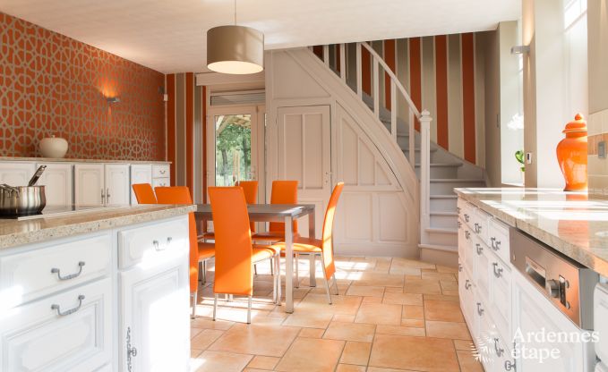 Villa de luxe � Durbuy : h�bergement pour 15 personnes avec piscine, spa et nature en Ardenne