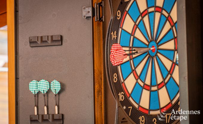 Sjour de dtente en Ardenne : spacieux chalet  Durbuy pour 8 personnes avec jacuzzi sur la terrasse