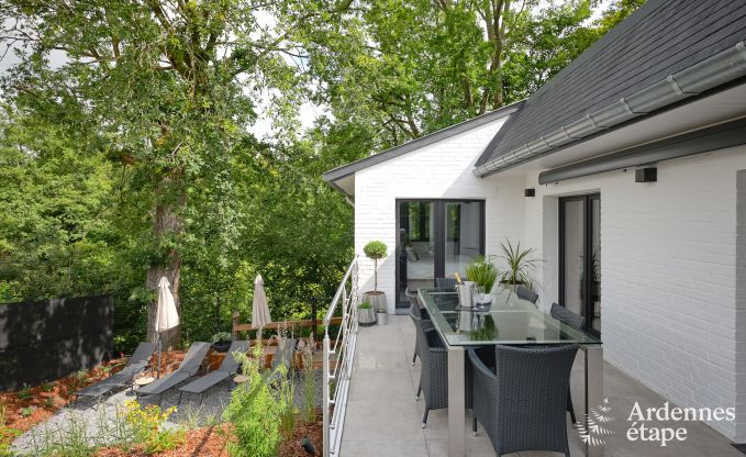 Maison de vacances avec jacuzzi et int�rieur moderne � Durbuy, id�al pour 2 couples ou famille de 4