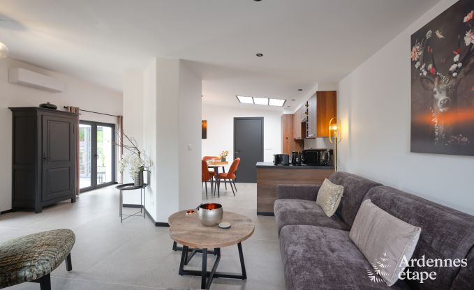 Maison de vacances avec jacuzzi et int�rieur moderne � Durbuy, id�al pour 2 couples ou famille de 4