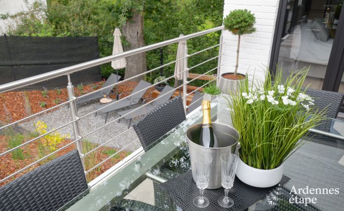 Maison de vacances avec jacuzzi et int�rieur moderne � Durbuy, id�al pour 2 couples ou famille de 4