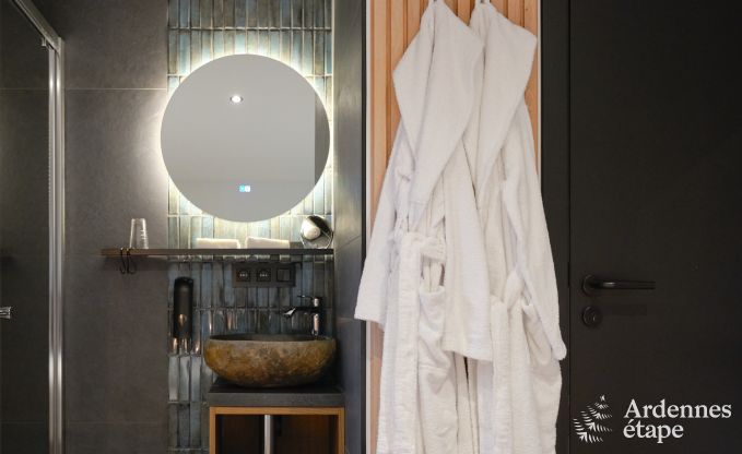 Maison de vacances avec jacuzzi et int�rieur moderne � Durbuy, id�al pour 2 couples ou famille de 4
